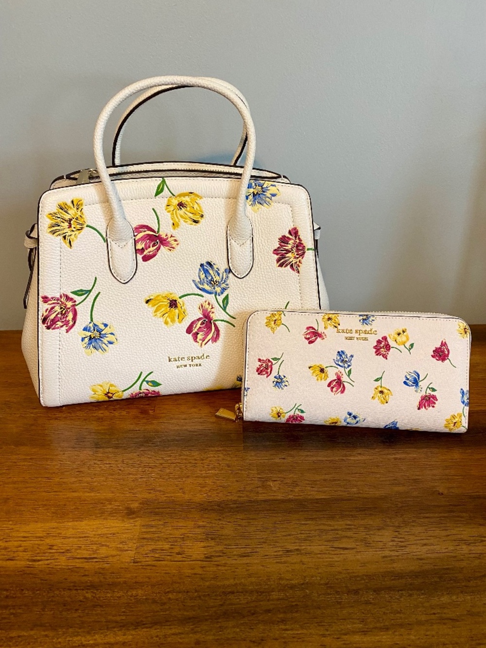 Kate Spade Leather Tulip Toss Knott Mini Satchel Bag Purse and Wallet Set